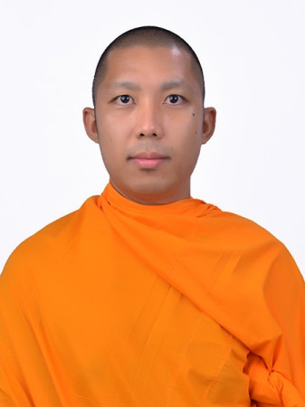 พระมหาอัสกรณ์  อคฺคญฺญชโย ป.ธ.9